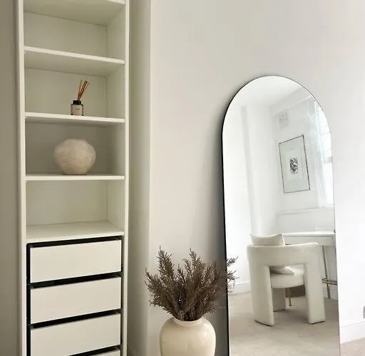 Stunning Two Bed Flat In Angel