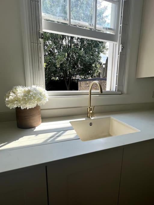 Stunning Two Bed Flat In Angel Appartement Londres